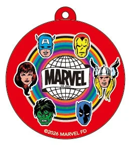 円形タグにマーベルロゴとキャラクター顔のステッカー