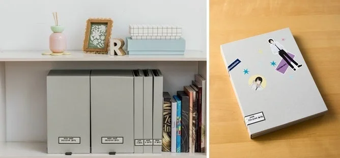 会報誌ホルダーとラックを並べている様子