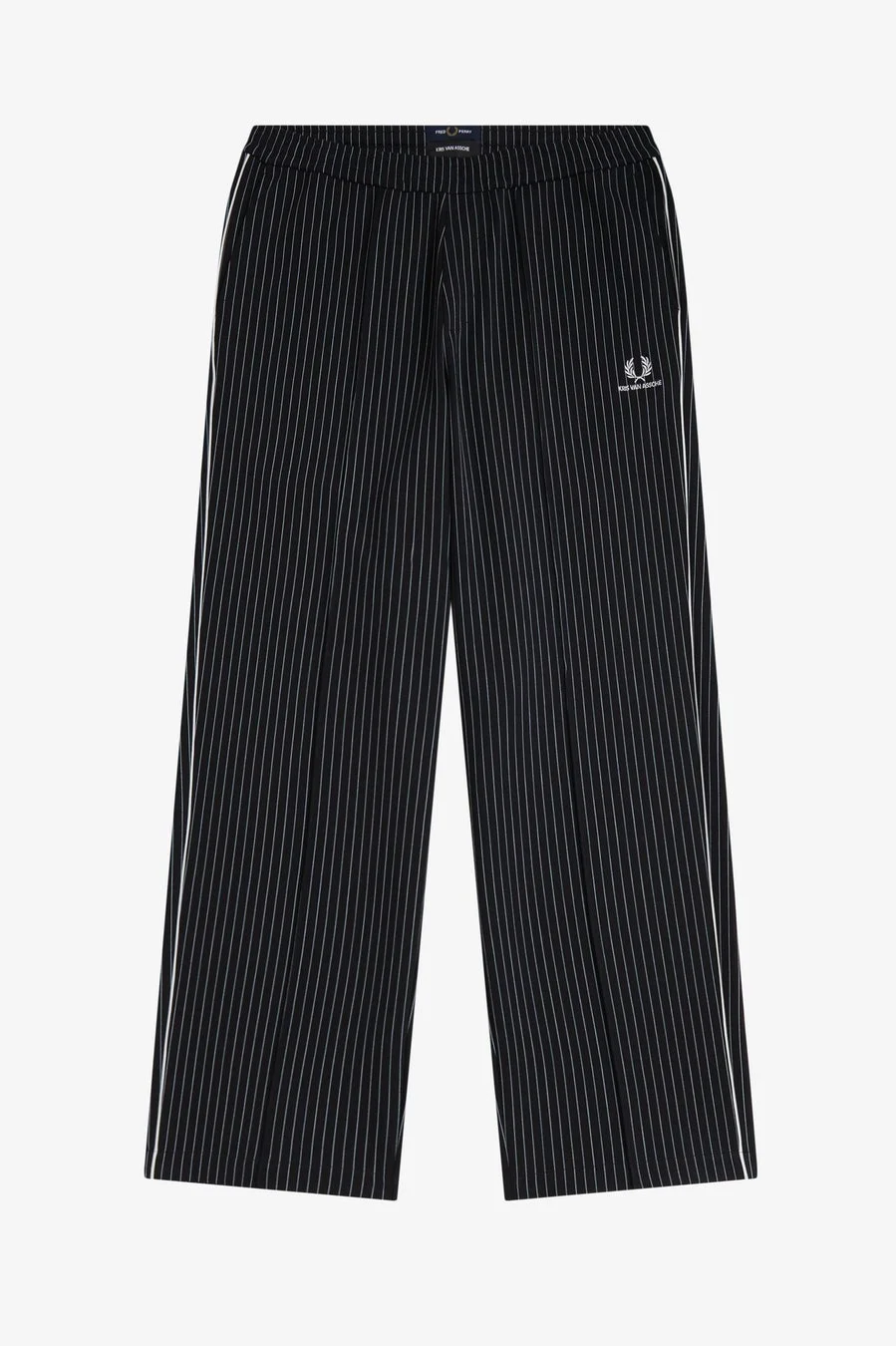 ピンストライプのトラックパンツ