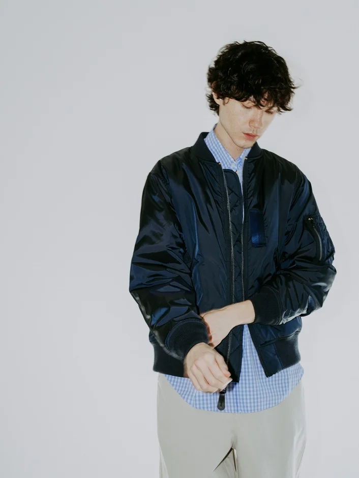 MA-1 FLIGHT JACKET着用モデル