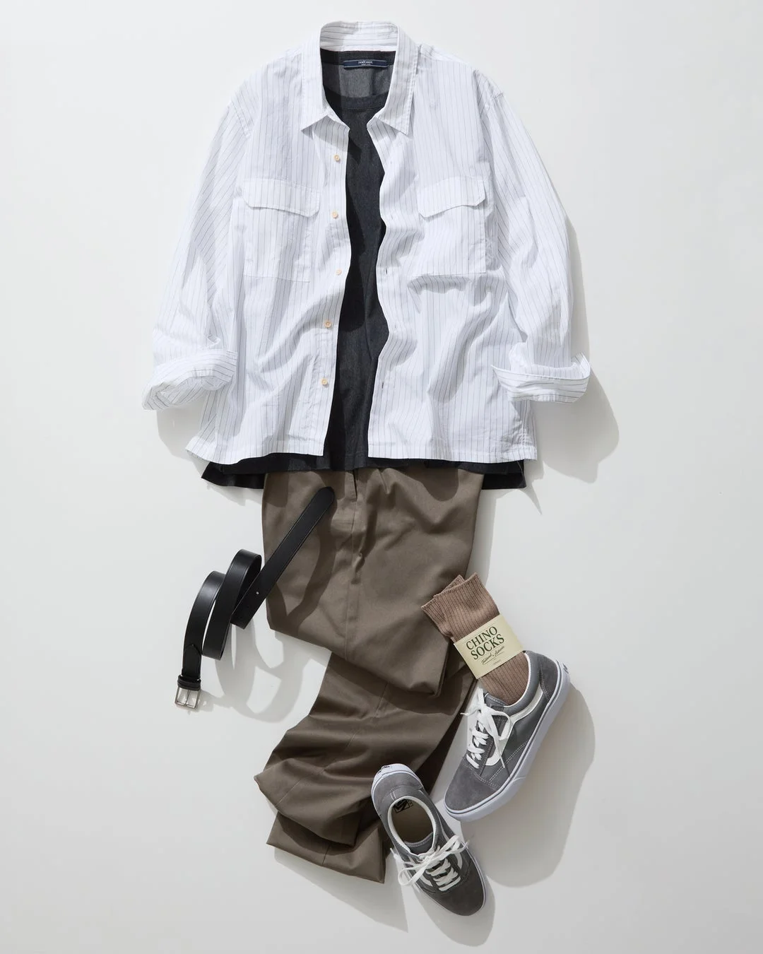 気負わず着られるデイリーシャツスタイル