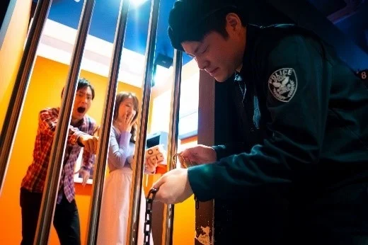 リアル脱出ゲームの一場面（牢屋からの脱出）