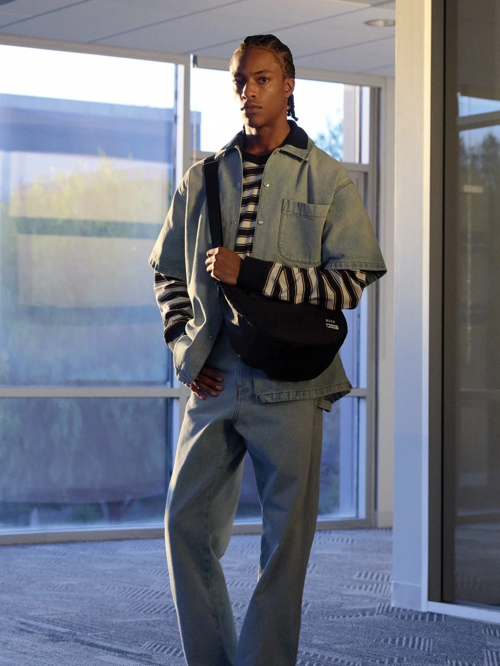 MSGM MD Crescentを持つモデル