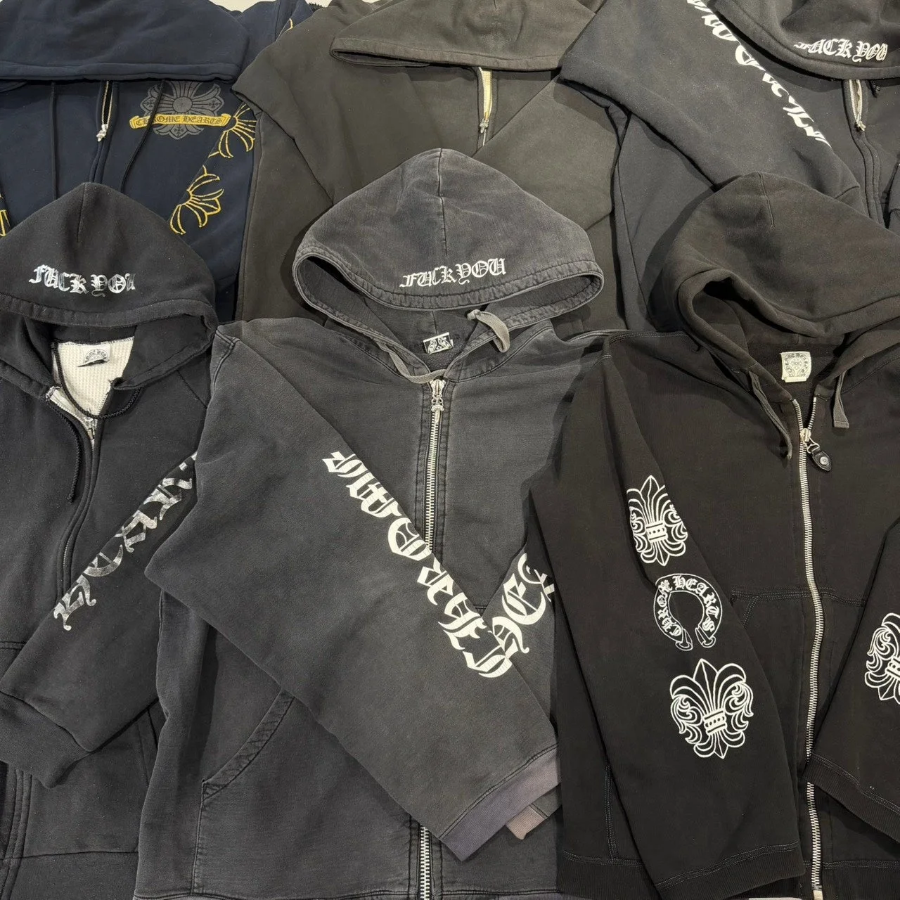 Chrome Heartsのパーカー