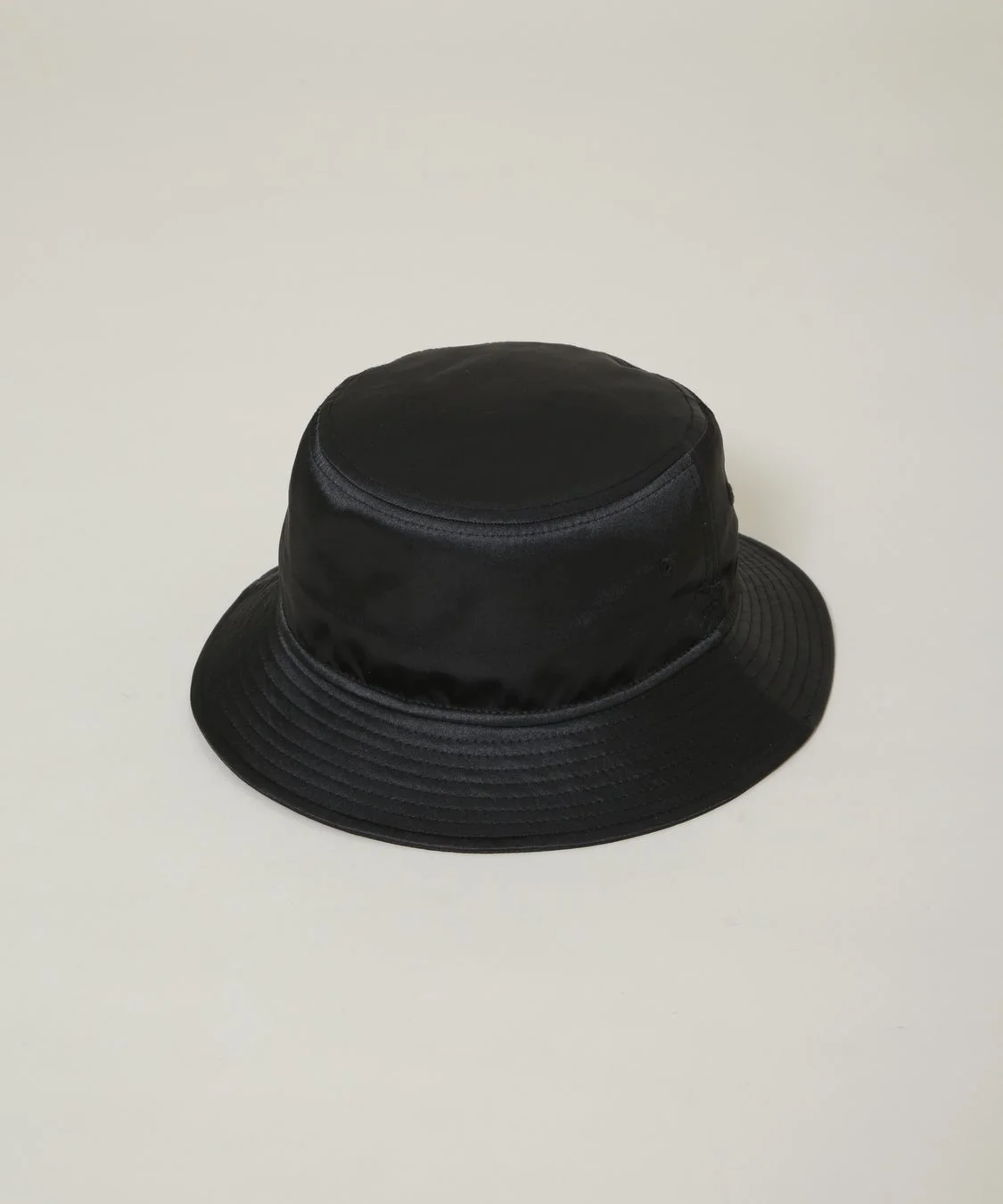 NEW ERA(R)/別注 BUCKET01 / SATIN HAT