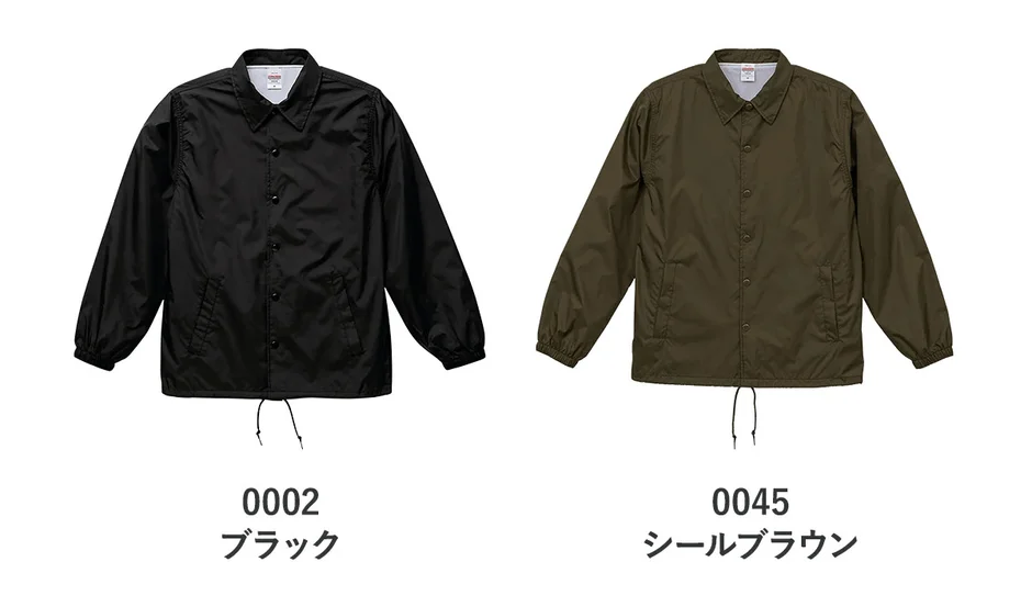 白背景に2着のコーチジャケットが並べて表示されています。左は黒色（0002 ブラック）、右は濃い茶色（0045 シールブラウン）で、カジュアルなアウターウェアの商品写真です。