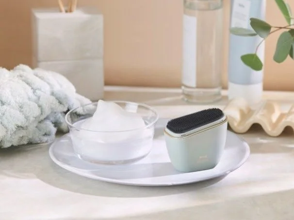 イオン洗顔ブラシ