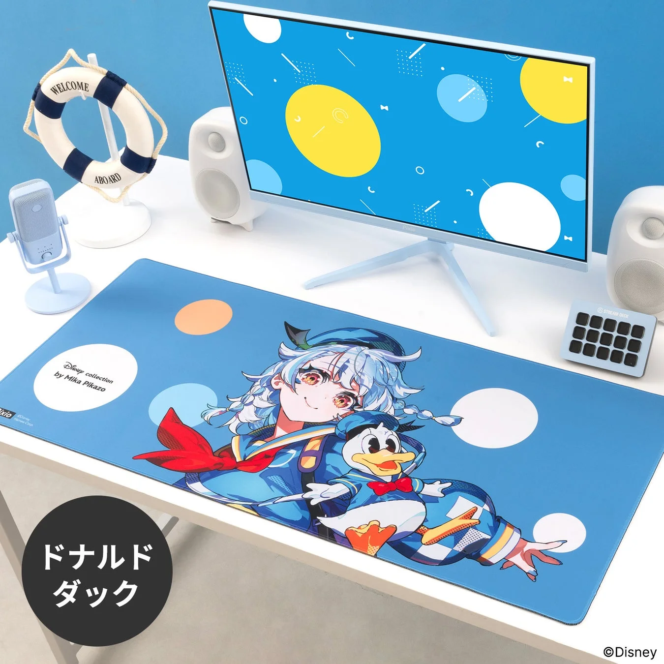 ドナルドダックデザインのゲーミングデスク