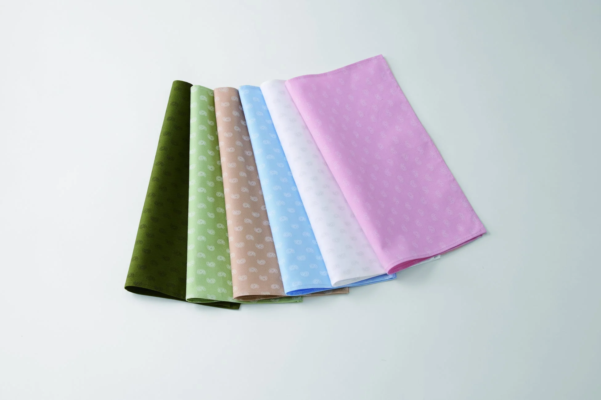 ペイズリー柄の布