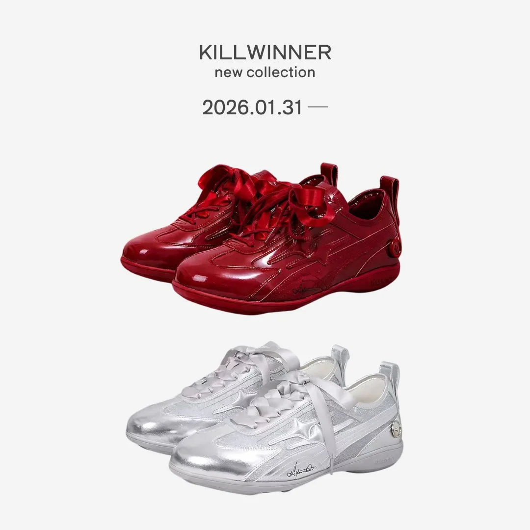 新作スニーカー