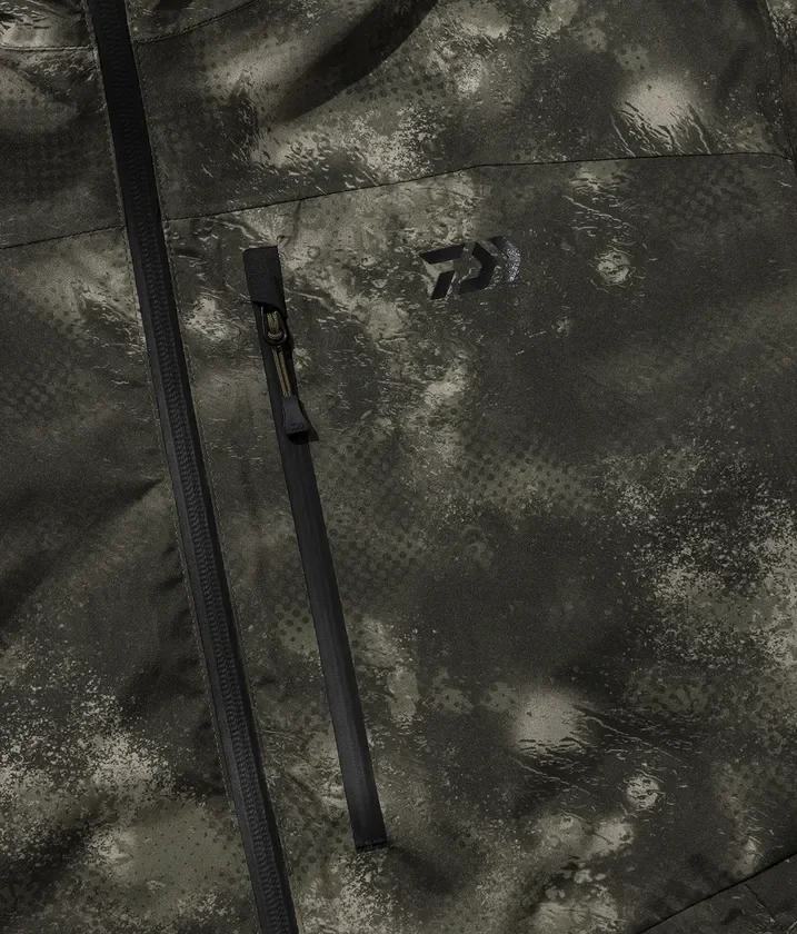 DAIWAロゴと止水ファスナー