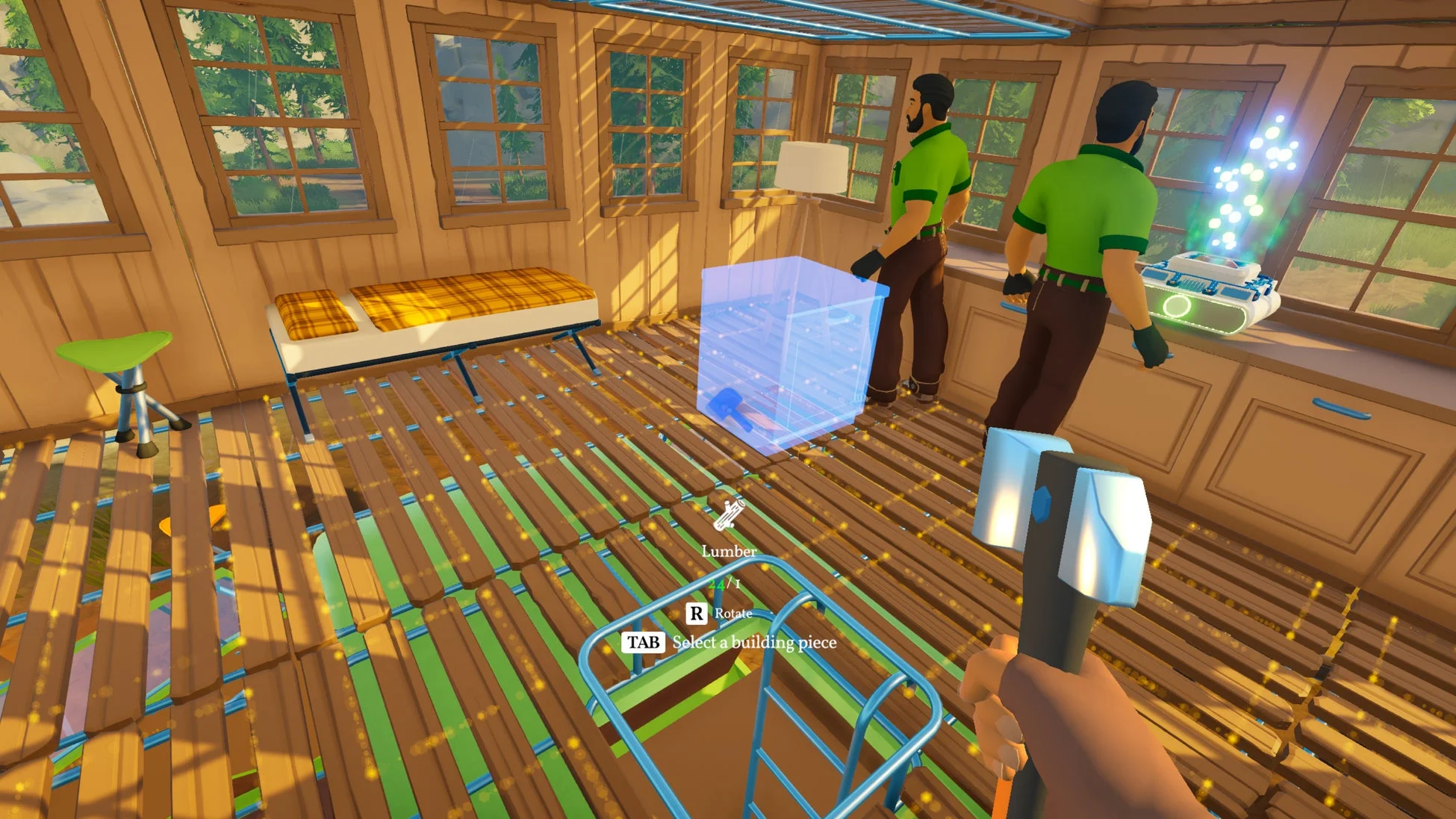 ビデオゲームの画面で、プレイヤーがハンマーを持ち、部屋を建設している様子。青い半透明の箱は建築中のオブジェクトを示し、他のキャラクターや家具も見える。窓からは外の景色が見える。