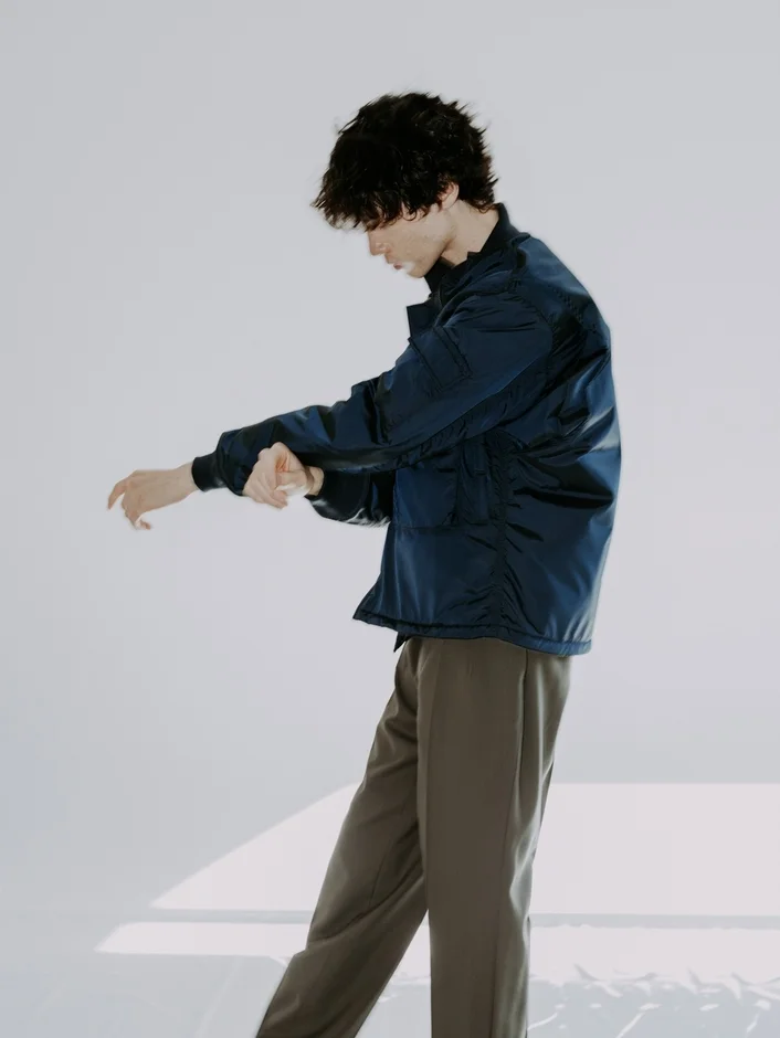 G-8 WEP JACKET LONG着用モデル全身立ち姿