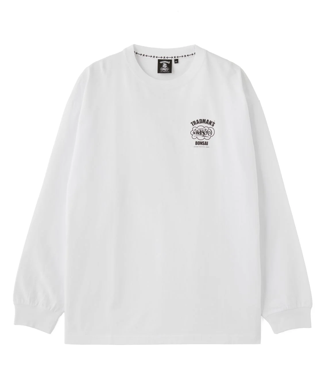 白の長袖Tシャツ