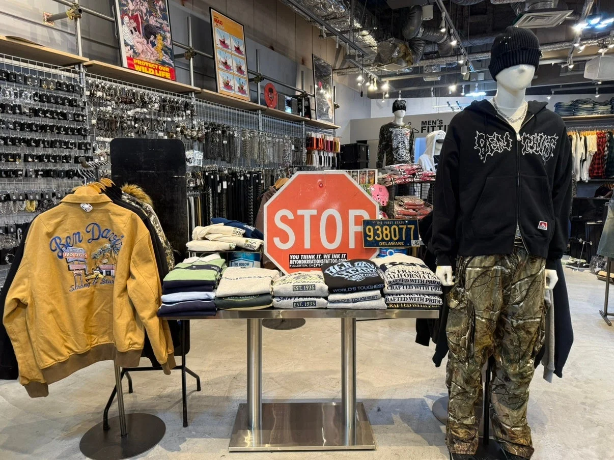 メンズ雑貨とアパレルのディスプレイ