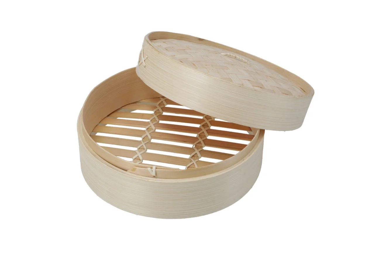 竹セイロ本体（蓋が少し開いている）