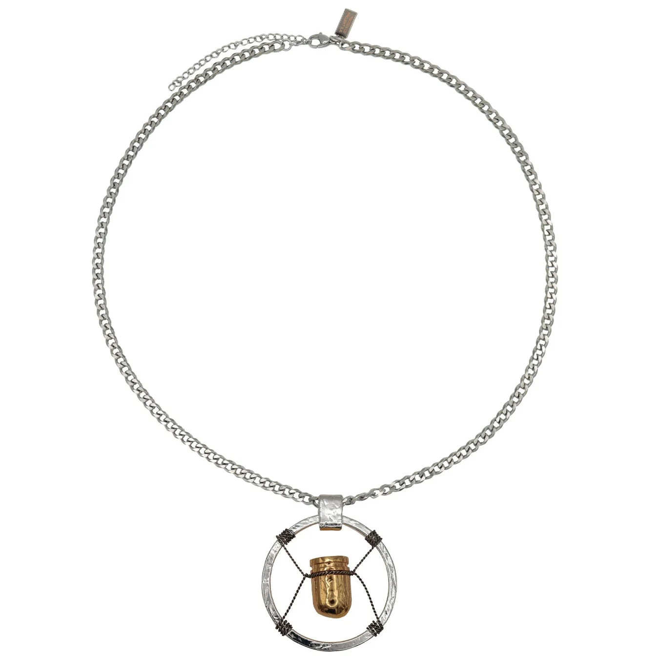 ネックレスの斜めからの画像