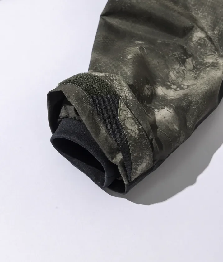 迷彩柄ジャケットの袖口