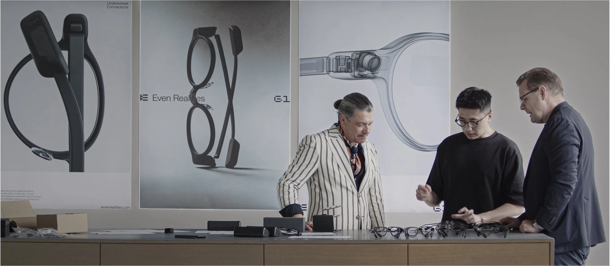 Even Realitiesのメンバーがスマートグラスについて話している様子
