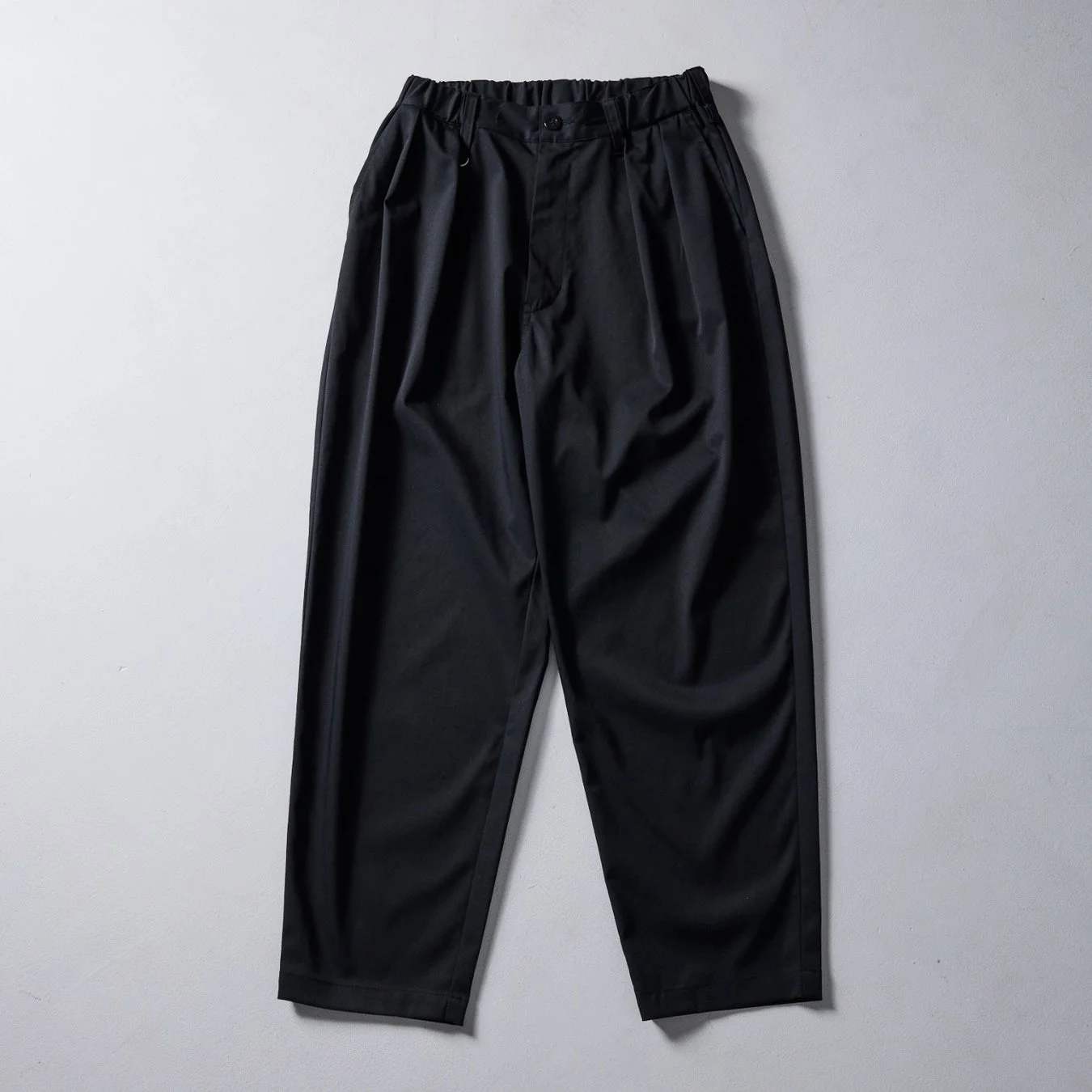 ultimex two tuck tapered easy pants